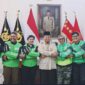 Doc Presiden Prabowo - Foto Bersama Pengemudi Ojek Online terkait THR