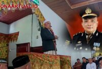 Foto : Ipda Oyong Abas Saat Bawakan Khutbah Idul Fitri di Masjid Al-Mukarramah