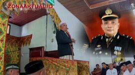Foto : Ipda Oyong Abas Saat Bawakan Khutbah Idul Fitri di Masjid Al-Mukarramah 