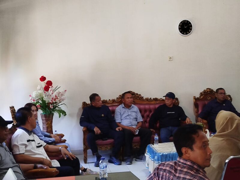 Foto : Pansus LKPJ Deprov Gorontalo Tinjau SMAN 1 Buntulia