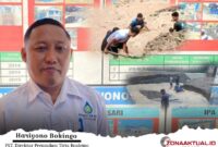 Foto : Hariyono Bokingo PLT Direktur Perumdam Tirta Boalemo yang menjelaskan terkait timnya yang berjuang membersihkan aliran air 