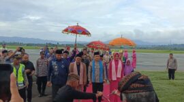 Foto : Penyambutan Adat Kapolda Gorontalo