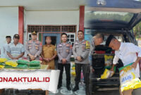 Foto : Polsek Tilamuta Gelar Pangan Murah di Desa Tenilo, Dukung Program Presiden untuk Ketahanan Pangan