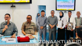 Foto : Perusahaan Umum Daerah (Perumda) Air Minum Tirta Boalemo menggelar kegiatan Pengangkatan Calon Pegawai Tetap (80%), yang berlangsung di Aula Kantor Perumda, Jumat (17/10/2025).