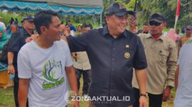 Foto : Anggota DPRD RI Rahmat Gobel dan Kepala Dinas Pertanian Boalemo Faisal Hurudji