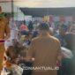 Foto : Lahmudin Hambali, S.Sos, M.SI, Wakil Bupati Boalemo saat menggelar pasar murah di Desa Pangi Boalemo